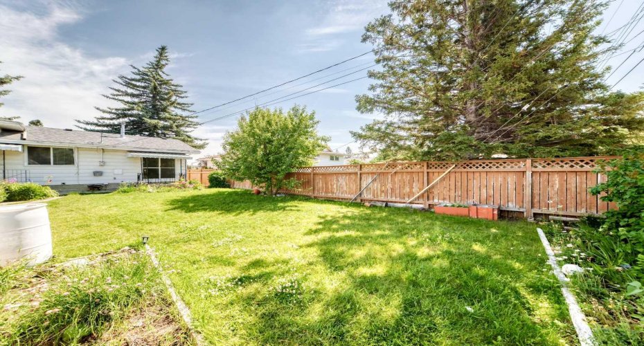 6839 Huntridge Hill, Calgary, Alberta T2K 4A1, 4 Bedroom Bedrooms, 0 ,3 BathroomBathrooms,Residential,For Sale,Huntridge,0,A2327673