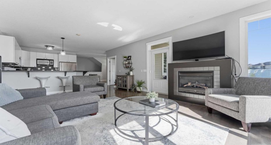 8000 Wentworth Drive, Calgary, Alberta T3C 0A2, 4 Bedroom Bedrooms, 0 ,3 BathroomBathrooms,Residential,For Sale,Wentworth,0,A2327692