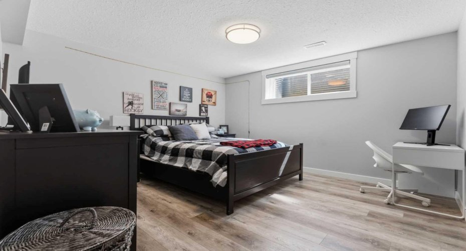 8000 Wentworth Drive, Calgary, Alberta T3C 0A2, 4 Bedroom Bedrooms, 0 ,3 BathroomBathrooms,Residential,For Sale,Wentworth,0,A2327692