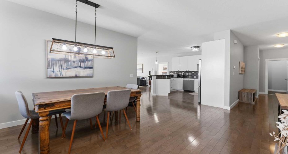 8000 Wentworth Drive, Calgary, Alberta T3C 0A2, 4 Bedroom Bedrooms, 0 ,3 BathroomBathrooms,Residential,For Sale,Wentworth,0,A2327692