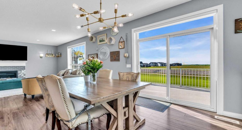 284 Rainbow Falls Way, Chestermere, Alberta T1X 0T1, 4 Bedrooms Bedrooms, ,4 BathroomsBathrooms,Residential,For Sale,Rainbow Falls,A2327726