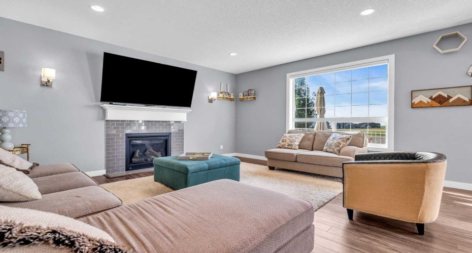 284 Rainbow Falls Way, Chestermere, Alberta T1X 0T1, 4 Bedrooms Bedrooms, ,4 BathroomsBathrooms,Residential,For Sale,Rainbow Falls,A2327726
