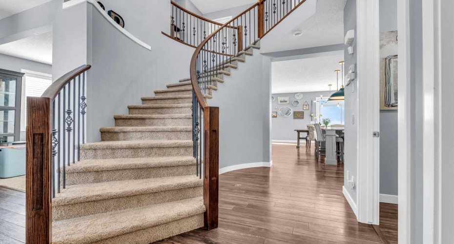 284 Rainbow Falls Way, Chestermere, Alberta T1X 0T1, 4 Bedrooms Bedrooms, ,4 BathroomsBathrooms,Residential,For Sale,Rainbow Falls,A2327726