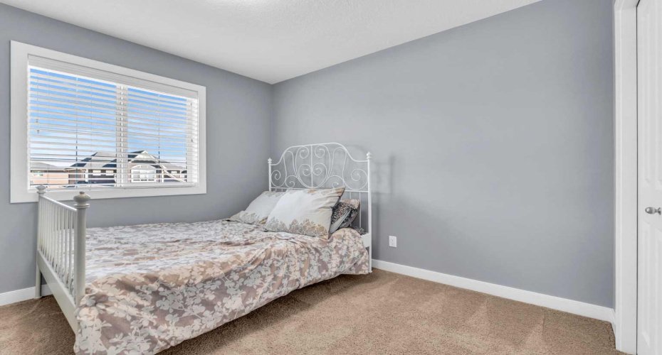 284 Rainbow Falls Way, Chestermere, Alberta T1X 0T1, 4 Bedrooms Bedrooms, ,4 BathroomsBathrooms,Residential,For Sale,Rainbow Falls,A2327726