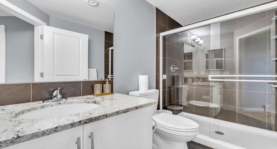 284 Rainbow Falls Way, Chestermere, Alberta T1X 0T1, 4 Bedrooms Bedrooms, ,4 BathroomsBathrooms,Residential,For Sale,Rainbow Falls,A2327726