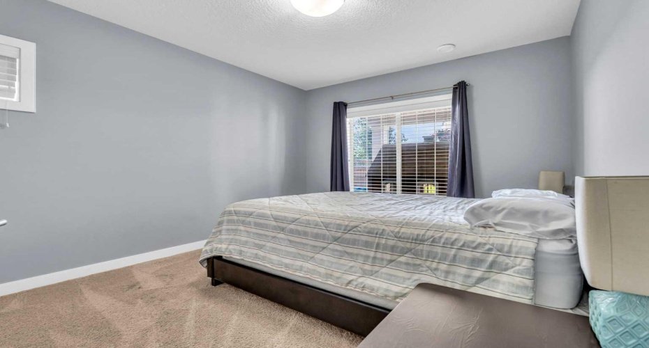 284 Rainbow Falls Way, Chestermere, Alberta T1X 0T1, 4 Bedrooms Bedrooms, ,4 BathroomsBathrooms,Residential,For Sale,Rainbow Falls,A2327726