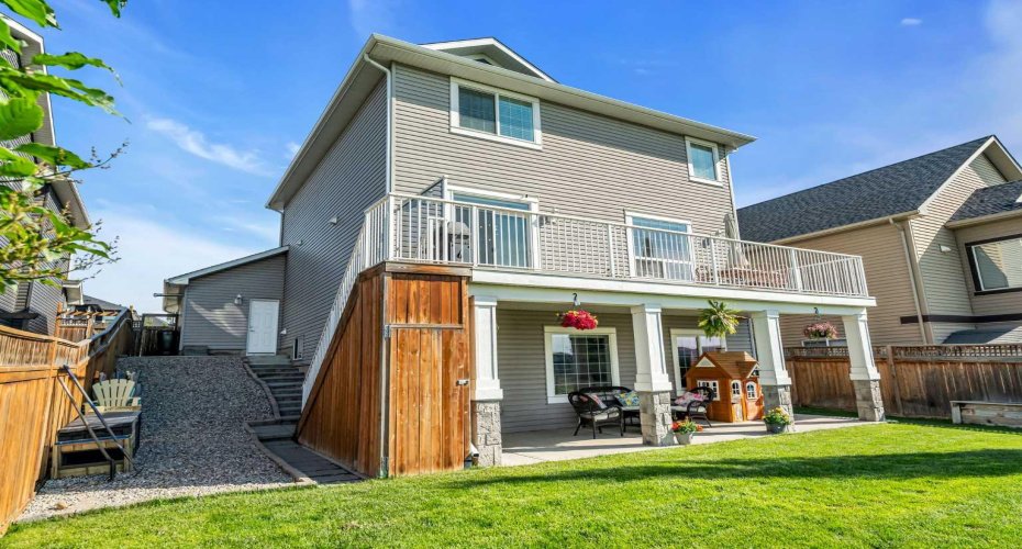 284 Rainbow Falls Way, Chestermere, Alberta T1X 0T1, 4 Bedrooms Bedrooms, ,4 BathroomsBathrooms,Residential,For Sale,Rainbow Falls,A2327726