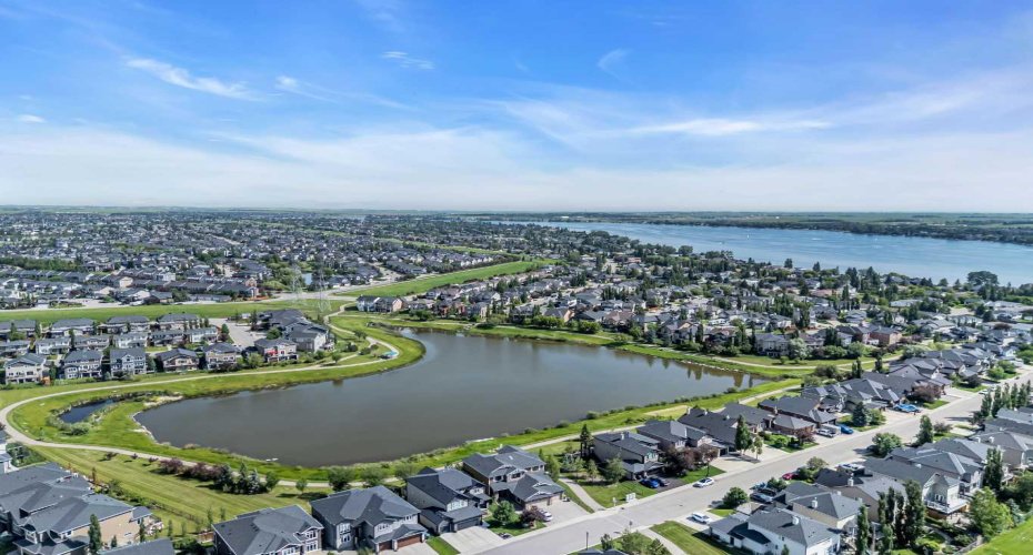 284 Rainbow Falls Way, Chestermere, Alberta T1X 0T1, 4 Bedrooms Bedrooms, ,4 BathroomsBathrooms,Residential,For Sale,Rainbow Falls,A2327726