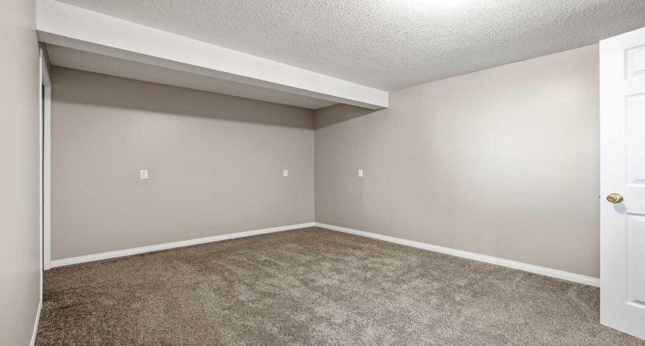 313 4 Street, Diamond Valley, Alberta T0L0H0, 4 Bedroom Bedrooms, 0 ,3 BathroomBathrooms,Residential,For Sale,4,0,A2327744