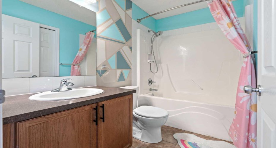 85 Evermeadow Manor, Calgary, Alberta T2Y 4W8, 3 Bedroom Bedrooms, 0 ,3 BathroomBathrooms,Residential,For Sale,Evermeadow,0,A2327764