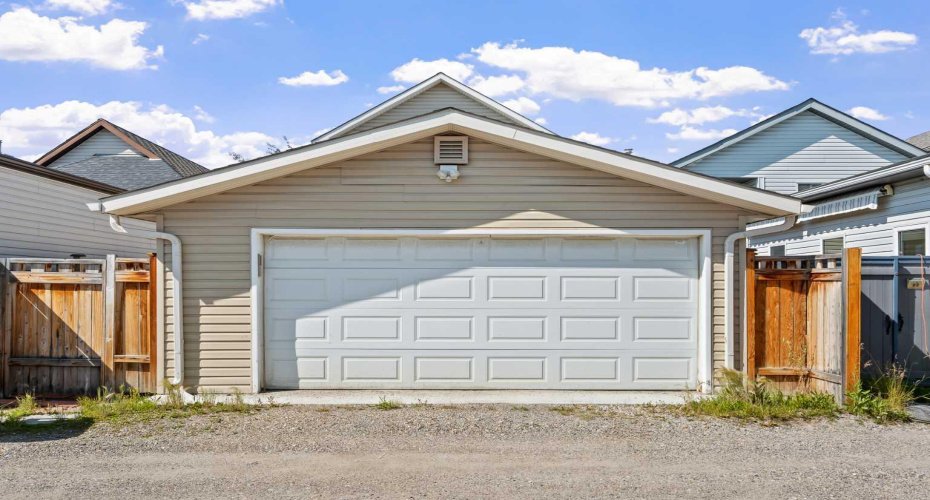 85 Evermeadow Manor, Calgary, Alberta T2Y 4W8, 3 Bedroom Bedrooms, 0 ,3 BathroomBathrooms,Residential,For Sale,Evermeadow,0,A2327764