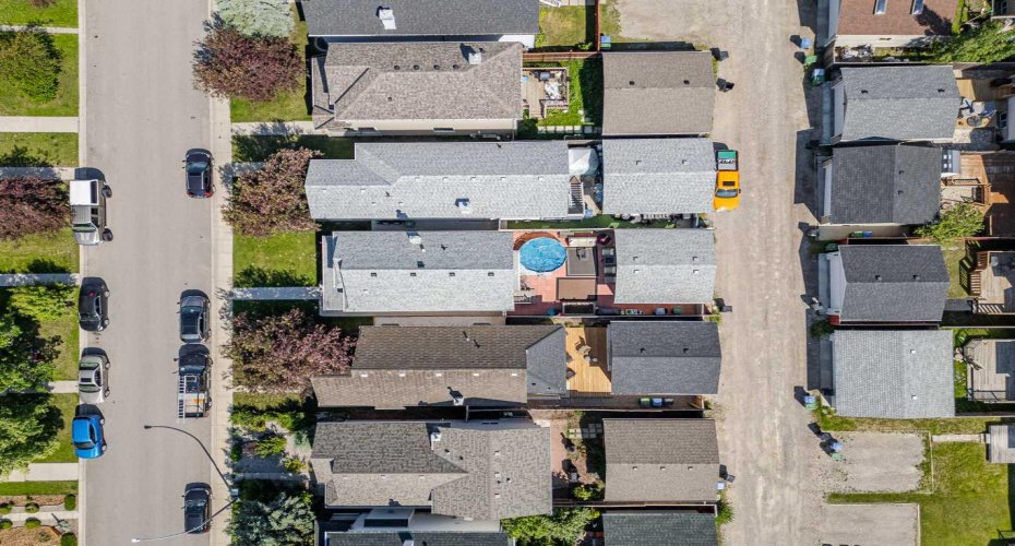 85 Evermeadow Manor, Calgary, Alberta T2Y 4W8, 3 Bedroom Bedrooms, 0 ,3 BathroomBathrooms,Residential,For Sale,Evermeadow,0,A2327764
