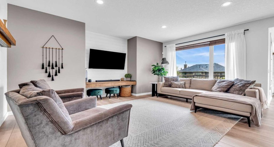 452 Evergreen Circle, Calgary, Alberta T2Y 0H2, 6 Bedroom Bedrooms, 0 ,4 BathroomBathrooms,Residential,For Sale,Evergreen,0,A2327765