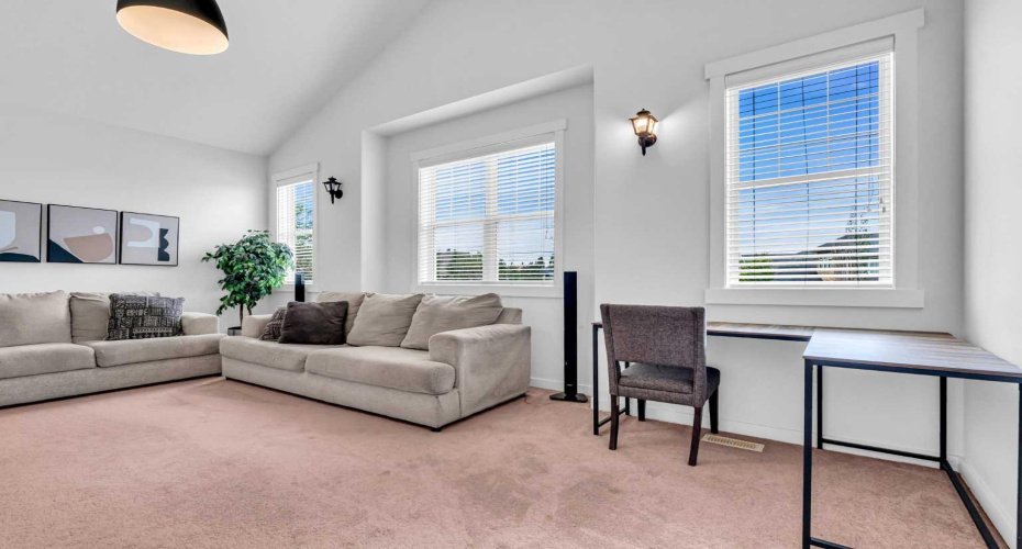 452 Evergreen Circle, Calgary, Alberta T2Y 0H2, 6 Bedroom Bedrooms, 0 ,4 BathroomBathrooms,Residential,For Sale,Evergreen,0,A2327765