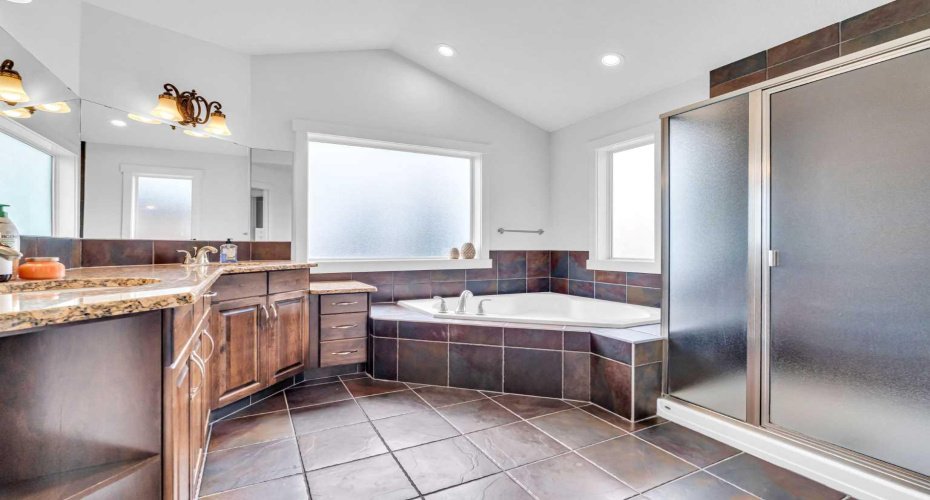 452 Evergreen Circle, Calgary, Alberta T2Y 0H2, 6 Bedroom Bedrooms, 0 ,4 BathroomBathrooms,Residential,For Sale,Evergreen,0,A2327765
