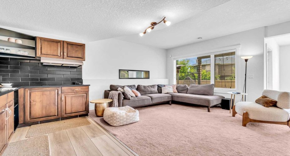 452 Evergreen Circle, Calgary, Alberta T2Y 0H2, 6 Bedroom Bedrooms, 0 ,4 BathroomBathrooms,Residential,For Sale,Evergreen,0,A2327765
