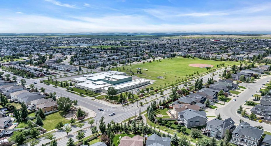 452 Evergreen Circle, Calgary, Alberta T2Y 0H2, 6 Bedroom Bedrooms, 0 ,4 BathroomBathrooms,Residential,For Sale,Evergreen,0,A2327765