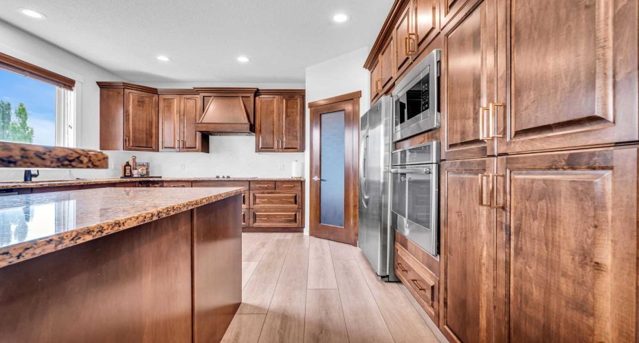 452 Evergreen Circle, Calgary, Alberta T2Y 0H2, 6 Bedroom Bedrooms, 0 ,4 BathroomBathrooms,Residential,For Sale,Evergreen,0,A2327765