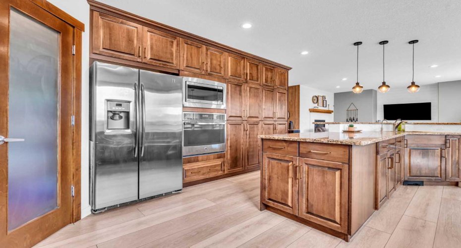 452 Evergreen Circle, Calgary, Alberta T2Y 0H2, 6 Bedroom Bedrooms, 0 ,4 BathroomBathrooms,Residential,For Sale,Evergreen,0,A2327765