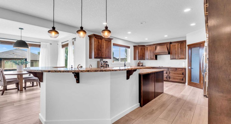 452 Evergreen Circle, Calgary, Alberta T2Y 0H2, 6 Bedroom Bedrooms, 0 ,4 BathroomBathrooms,Residential,For Sale,Evergreen,0,A2327765