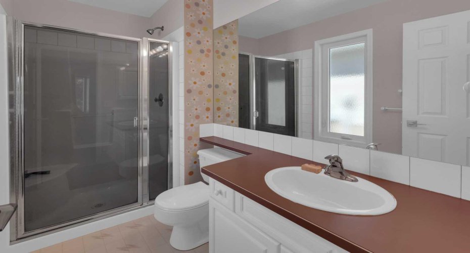 master ensuite