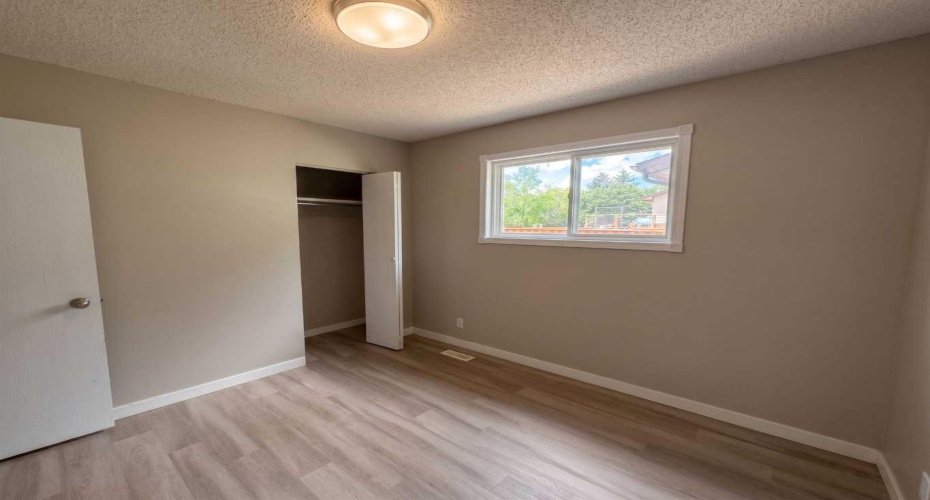 1095 Berkley Drive, Calgary, Alberta T3K 1S6, 4 Bedroom Bedrooms, 0 ,3 BathroomBathrooms,Residential,For Sale,Berkley,0,A2327779
