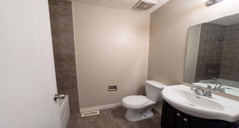 1095 Berkley Drive, Calgary, Alberta T3K 1S6, 4 Bedroom Bedrooms, 0 ,3 BathroomBathrooms,Residential,For Sale,Berkley,0,A2327779