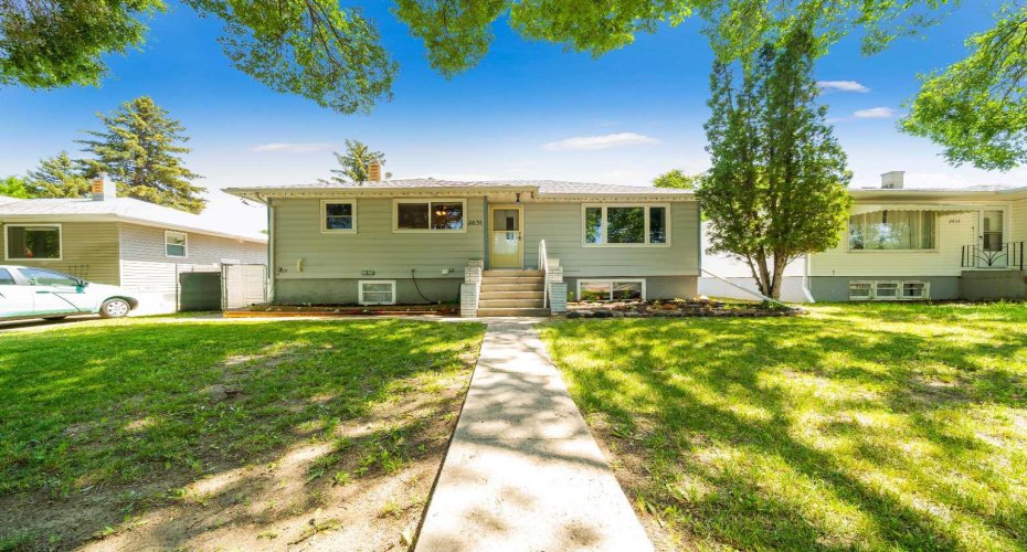2631 16 Avenue, Medicine Hat, Alberta T1A 3T6, 3 Bedroom Bedrooms, 0 ,2 BathroomBathrooms,Residential,For Sale,16,0,A2327790