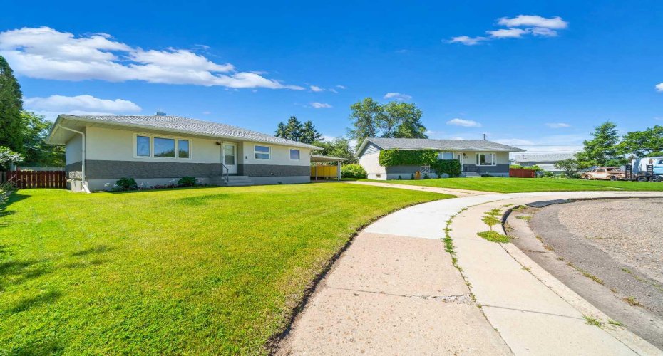 131 Mitchell Crescent, Medicine Hat, Alberta T1A6V3, 3 Bedroom Bedrooms, 0 ,2 BathroomBathrooms,Residential,For Sale,Mitchell,0,A2327794
