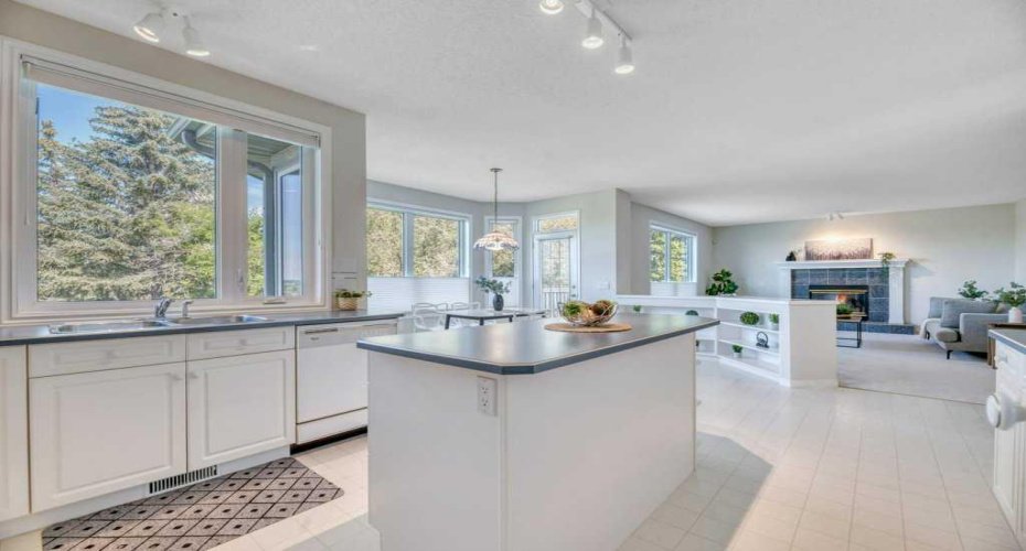 12739 Douglasview Boulevard, Calgary, Alberta T2Z 2P3, 4 Bedroom Bedrooms, 0 ,3 BathroomBathrooms,Residential,For Sale,Douglasview,0,A2327795