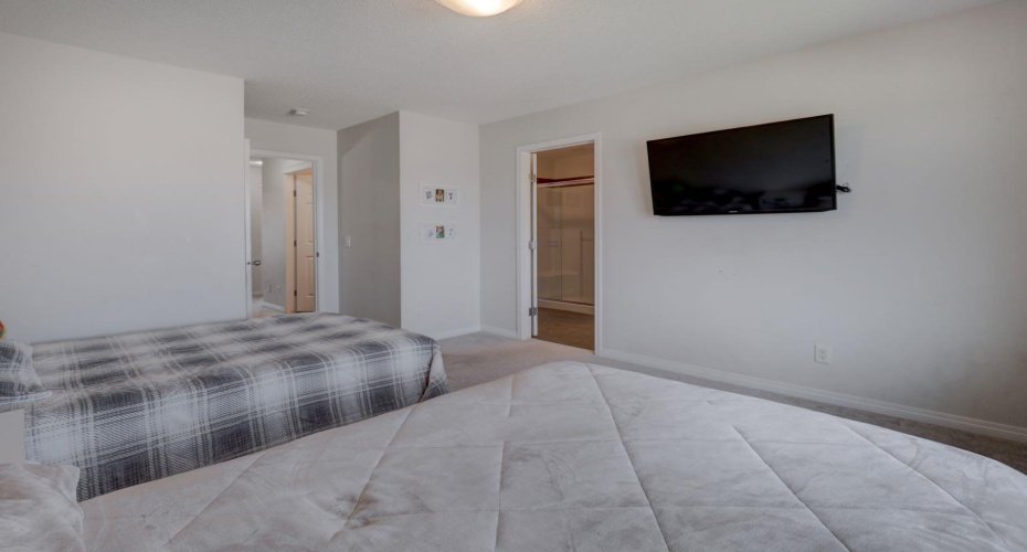 673 Hillcrest Road, Airdrie, Alberta T4B4C7, 3 Bedroom Bedrooms, 0 ,4 BathroomBathrooms,Residential,For Sale,Hillcrest,0,A2327808