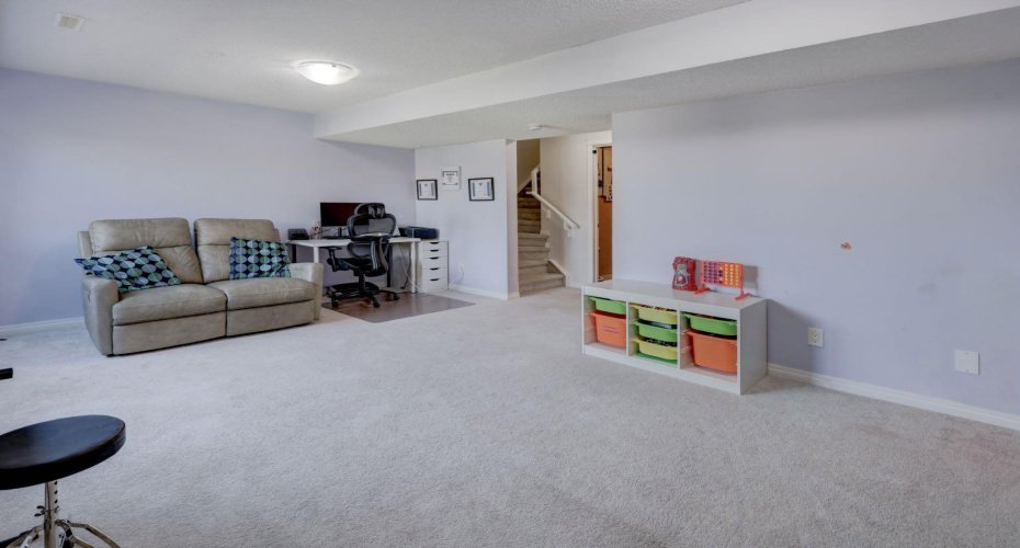 673 Hillcrest Road, Airdrie, Alberta T4B4C7, 3 Bedroom Bedrooms, 0 ,4 BathroomBathrooms,Residential,For Sale,Hillcrest,0,A2327808