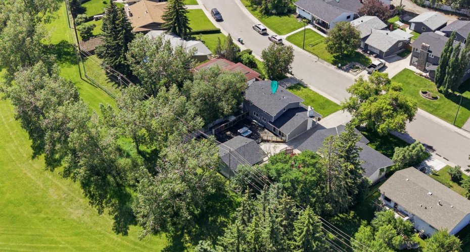 20 Mapleglade Close, Calgary, Alberta T2J 2G9, 3 Bedroom Bedrooms, 0 ,5 BathroomBathrooms,Residential,For Sale,Mapleglade,0,A2327821