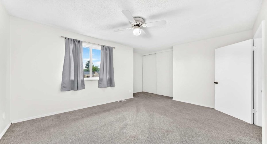 219 90 Avenue, Calgary, Alberta T2J0A3, 3 Bedroom Bedrooms, 0 ,1 BathroomBathrooms,Residential,For Sale,90,0,A2327840