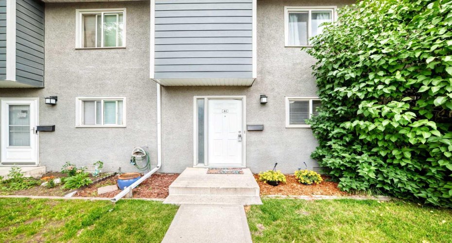 219 90 Avenue, Calgary, Alberta T2J0A3, 3 Bedroom Bedrooms, 0 ,1 BathroomBathrooms,Residential,For Sale,90,0,A2327840