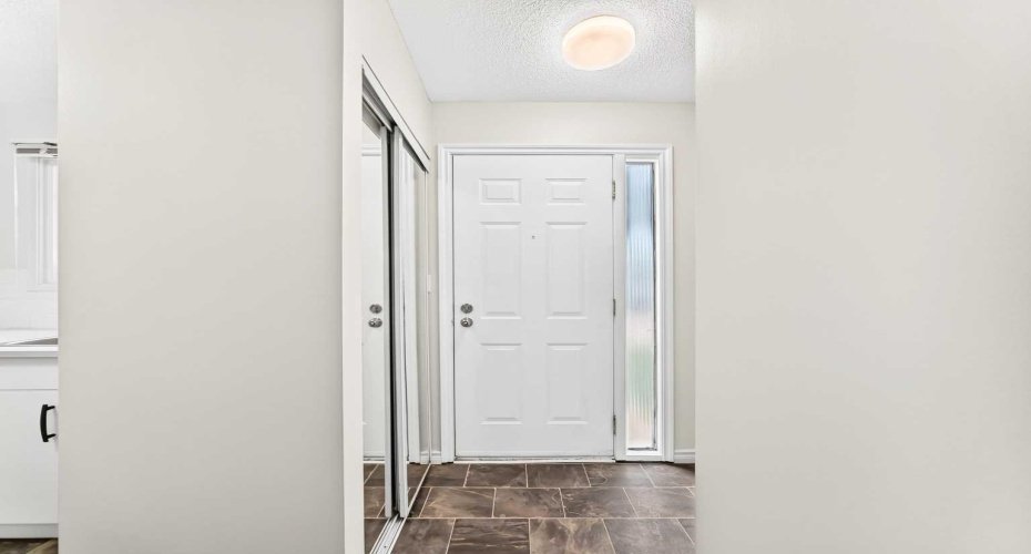 219 90 Avenue, Calgary, Alberta T2J0A3, 3 Bedroom Bedrooms, 0 ,1 BathroomBathrooms,Residential,For Sale,90,0,A2327840