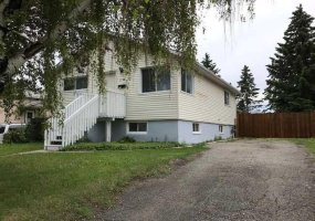 2715 14 Avenue, Calgary, Alberta T2A 0J7, 2 Bedroom Bedrooms, 0 ,1 BathroomBathrooms,Residential,For Sale,14,0,A2327843
