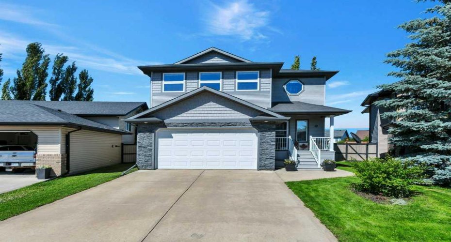 19 Lougheed Close, Red Deer, Alberta T4R 3L8, 4 Bedroom Bedrooms, 0 ,4 BathroomBathrooms,Residential,For Sale,Lougheed,0,A2327869