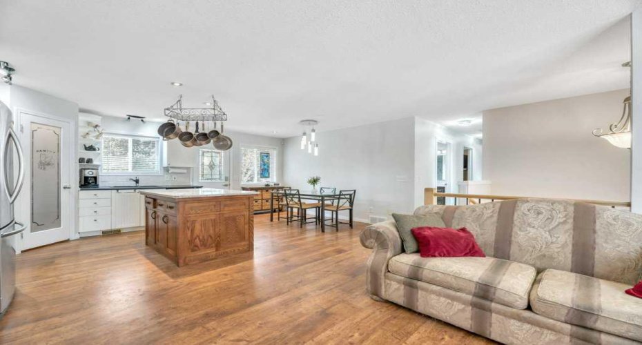 1924 Strathcona Terrace, Strathmore, Alberta T1P 1S1, 3 Bedroom Bedrooms, 0 ,3 BathroomBathrooms,Residential,For Sale,Strathcona,0,A2327871