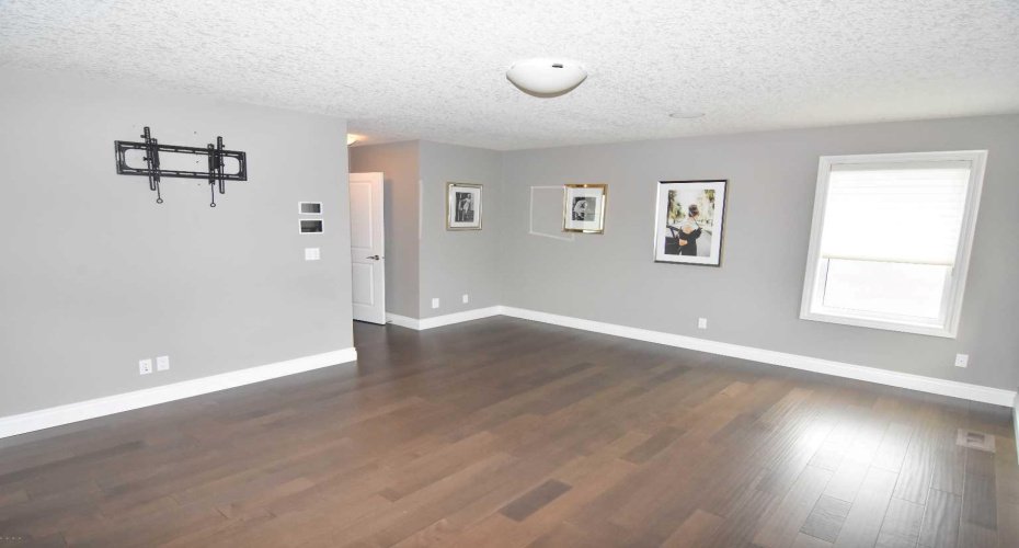 800 East Lakeview Road, Chestermere, Alberta T1X 1R2, 4 Bedrooms Bedrooms, ,4 BathroomsBathrooms,Residential,For Sale,East Lakeview,A2327881