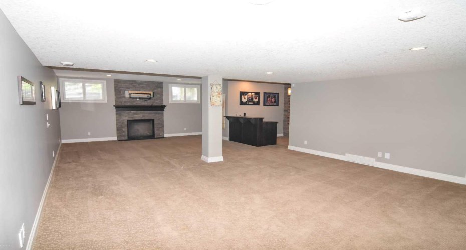 800 East Lakeview Road, Chestermere, Alberta T1X 1R2, 4 Bedrooms Bedrooms, ,4 BathroomsBathrooms,Residential,For Sale,East Lakeview,A2327881