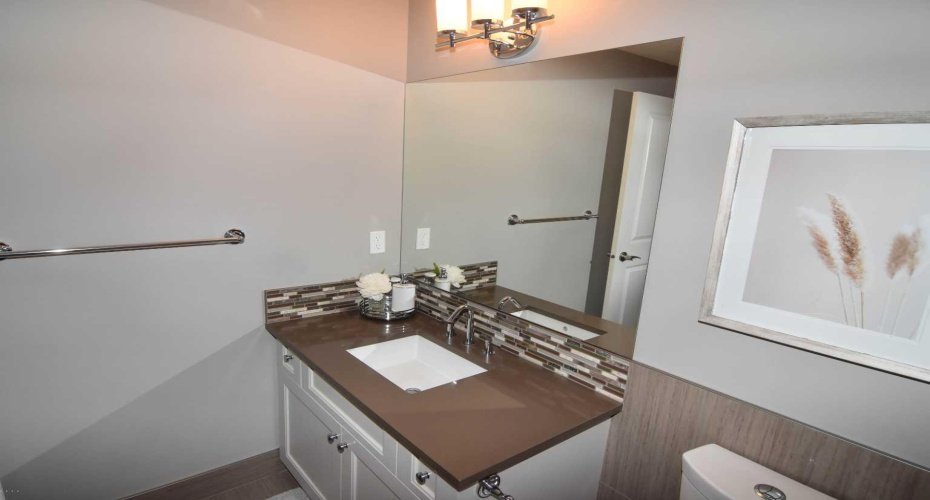 800 East Lakeview Road, Chestermere, Alberta T1X 1R2, 4 Bedrooms Bedrooms, ,4 BathroomsBathrooms,Residential,For Sale,East Lakeview,A2327881