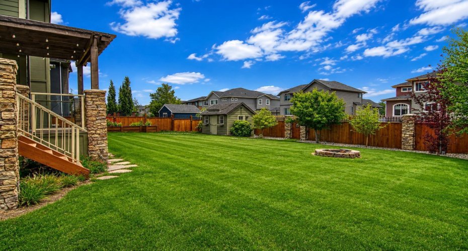 800 East Lakeview Road, Chestermere, Alberta T1X 1R2, 4 Bedrooms Bedrooms, ,4 BathroomsBathrooms,Residential,For Sale,East Lakeview,A2327881