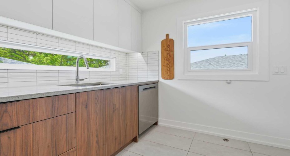 2119 22 Avenue, Calgary, Alberta T2T 0S6, 3 Bedroom Bedrooms, 0 ,2 BathroomBathrooms,Residential,For Sale,22,0,A2327894