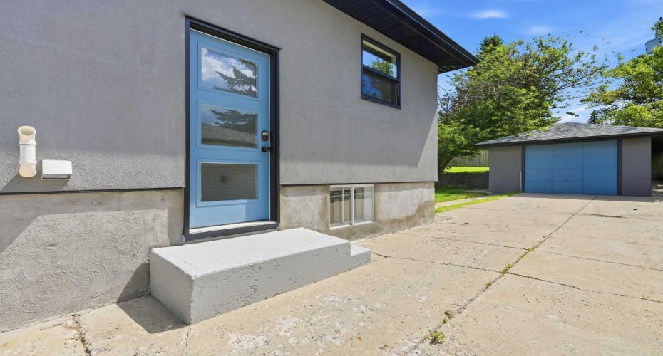 2119 22 Avenue, Calgary, Alberta T2T 0S6, 3 Bedroom Bedrooms, 0 ,2 BathroomBathrooms,Residential,For Sale,22,0,A2327894