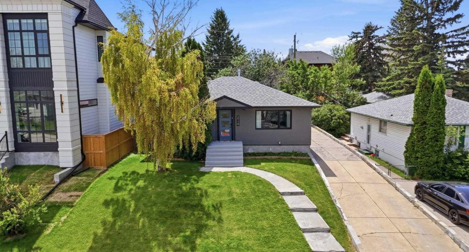 2119 22 Avenue, Calgary, Alberta T2T 0S6, 3 Bedroom Bedrooms, 0 ,2 BathroomBathrooms,Residential,For Sale,22,0,A2327894