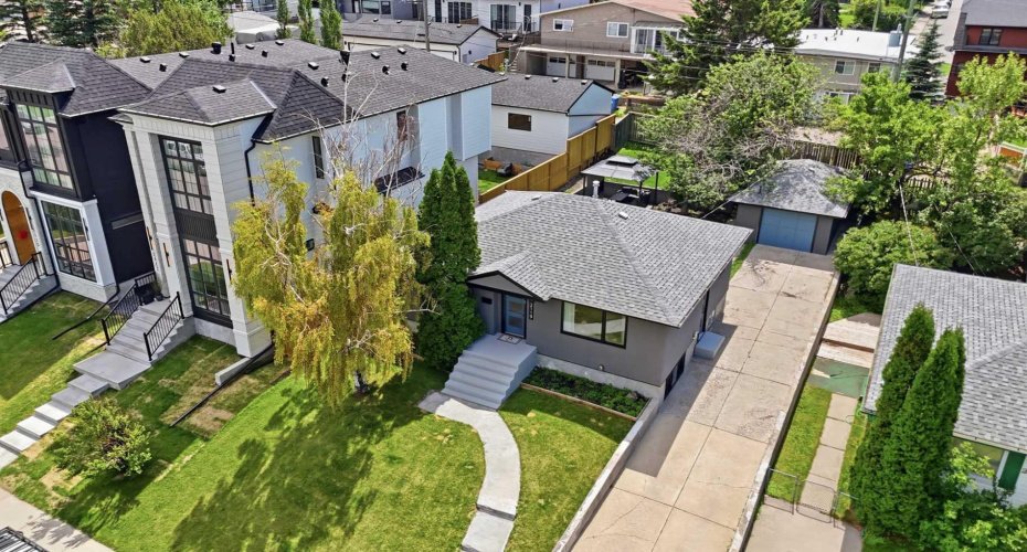2119 22 Avenue, Calgary, Alberta T2T 0S6, 3 Bedroom Bedrooms, 0 ,2 BathroomBathrooms,Residential,For Sale,22,0,A2327894