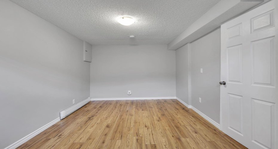 Flex or 5th Additional Bedroom