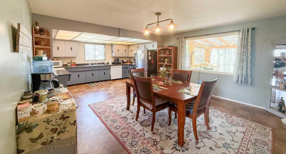 4803 47 Street, Hardisty, Alberta T0B1V0, 4 Bedroom Bedrooms, 0 ,3 BathroomBathrooms,Residential,For Sale,47,0,A2327910