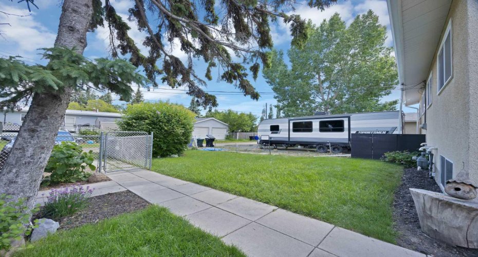 4 Richards Crescent, Olds, Alberta T4H1G1, 4 Bedroom Bedrooms, 0 ,2 BathroomBathrooms,Residential,For Sale,Richards,0,A2327962